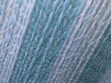 Cargar imagen en el visor de la galería, Crochet Blanca y Azul Cielo, Grande (3 Cajas), Algodón Crochet
